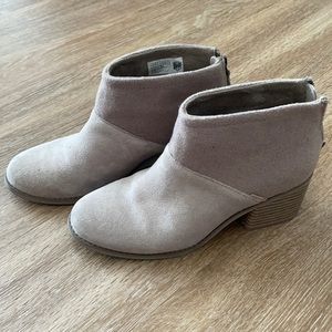 TOMS light gray/neutral suede booties